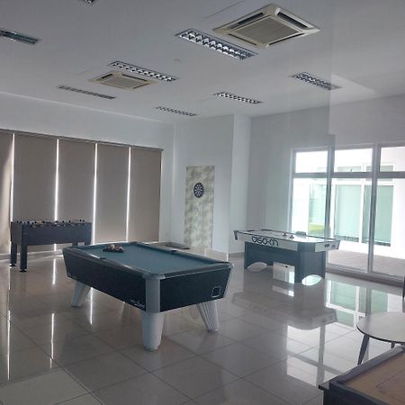 Twin Galaxy Jb Homestay By Summer Johor Bahru Exterior photo