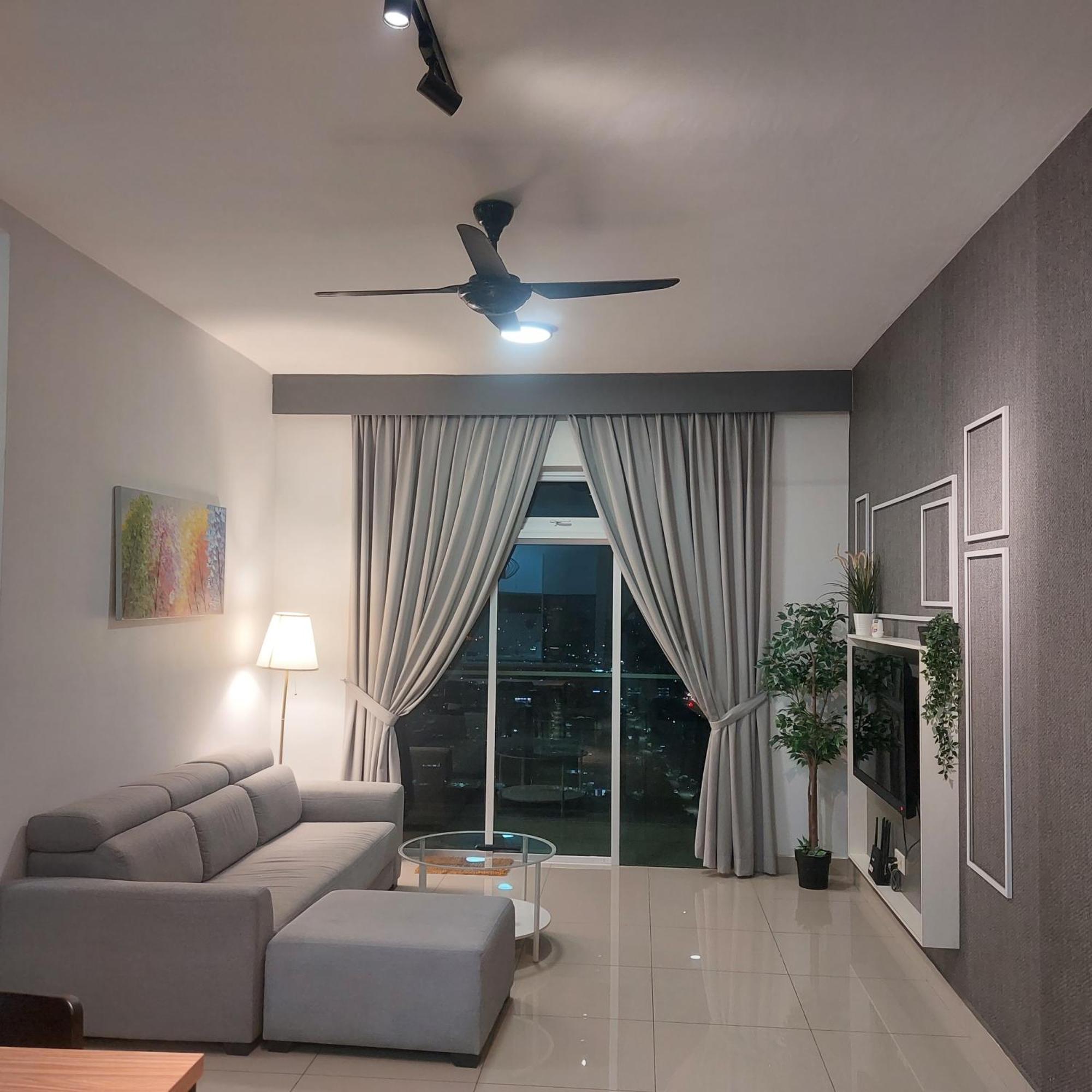 Twin Galaxy Jb Homestay By Summer Johor Bahru Room photo