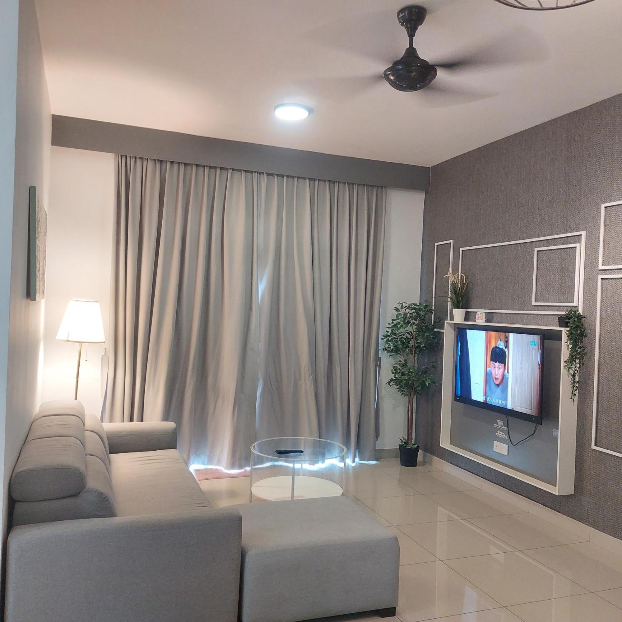 Twin Galaxy Jb Homestay By Summer Johor Bahru Room photo