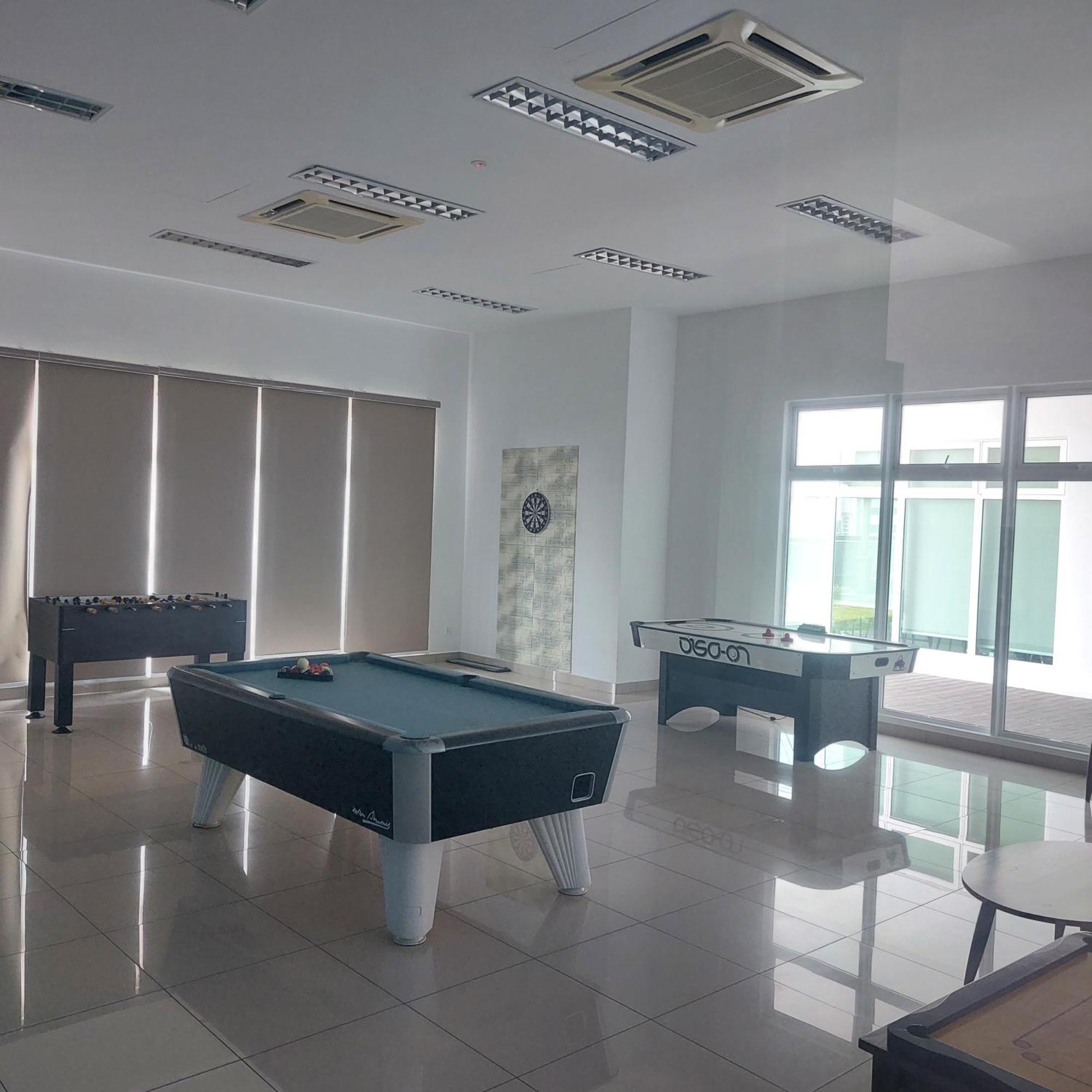 Twin Galaxy Jb Homestay By Summer Johor Bahru Exterior photo